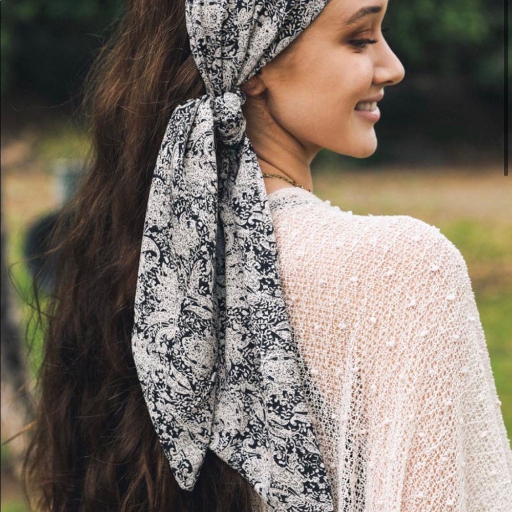 Scarf - Picture 2 of 2
